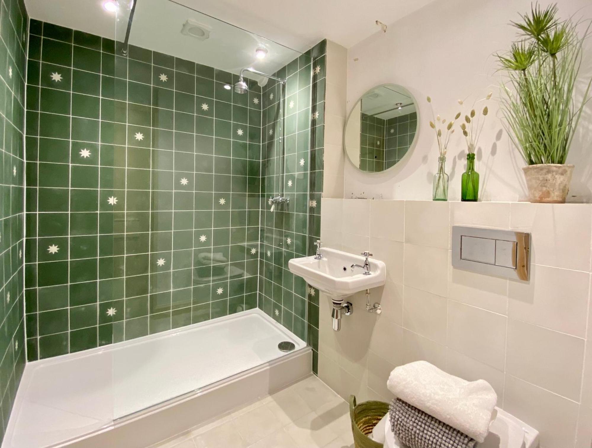 Victoria Bar Walls By Chateau Anna, Central York - Free Parking ภายนอก รูปภาพ